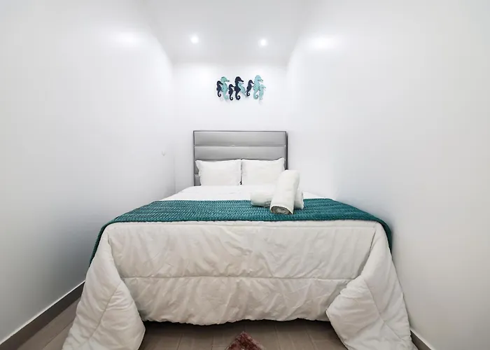 Dina House * Nazaré