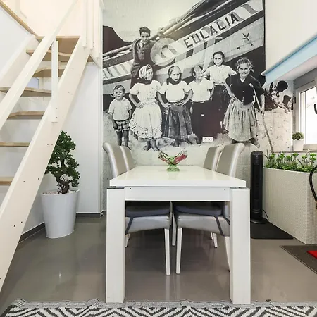 Dina House Nazare